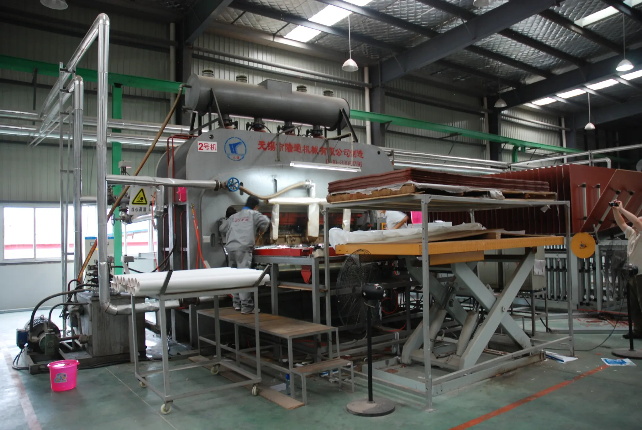 Large-scale production machinery at a Chinese manufacturing plant
